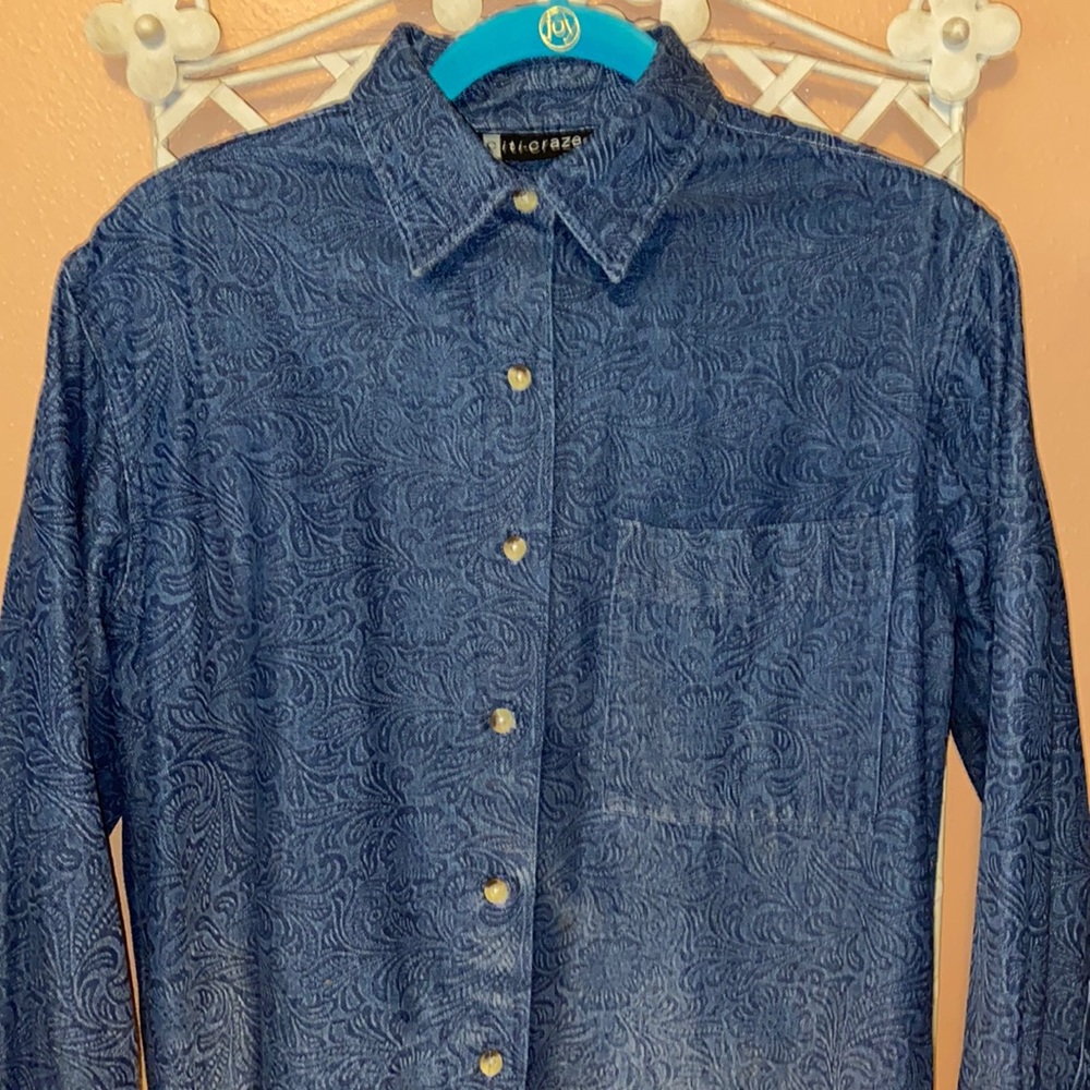 Citi-craze cotton denim 7- button down shirt with pocket and print